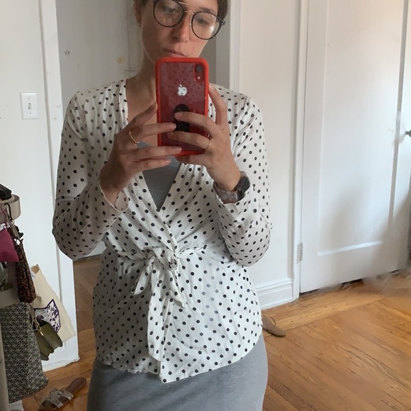 RTO LOOK: Black and white polka dot wrap shirt - Picture 6 of 9